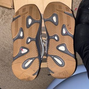 Yeezy 700 9/10 worn twice